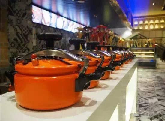 “中餐工业化产业发展交流会暨世界中餐业联合工业化产业分会二届四次会议”在河北邢台召开(图1)