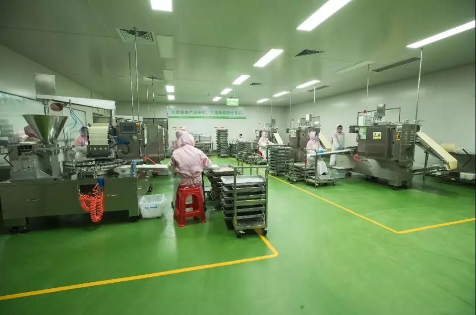 锅圈开小炒店：AI炒菜机器人掌勺不设堂食